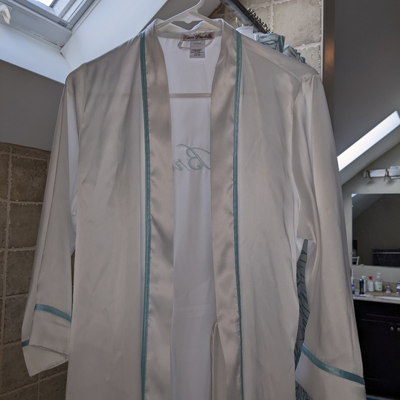 Linea Donatella Bride Robe - Picture 4 of 5